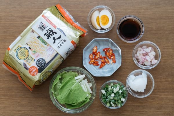 職人造波拉麵保留現煮口感，搭上想吃的食材，就能快速出餐。