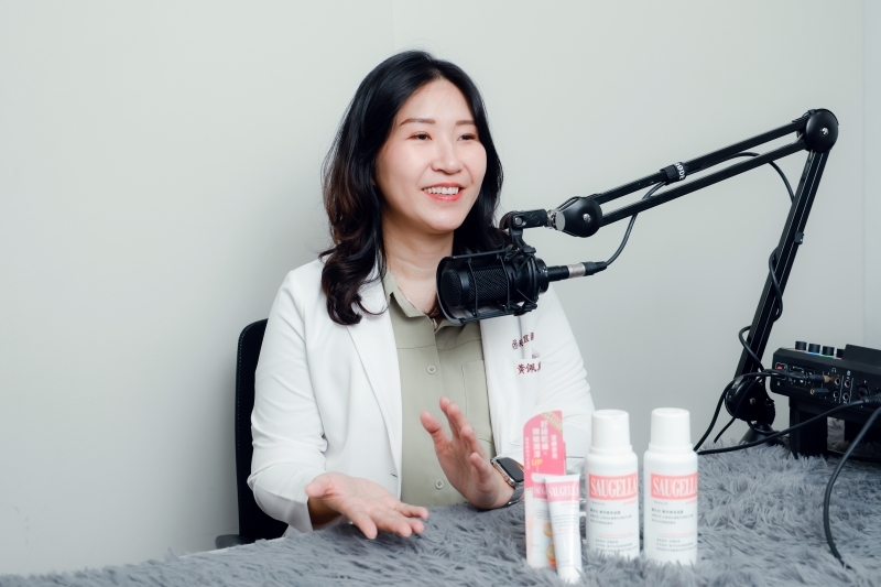 40歲後因荷爾蒙變化、生活習慣或生理疾病等因素，私密處容易出現乾澀、搔癢等不適，更應重視日常清潔，並選擇弱酸性私密處專用清潔用品呵護自己。