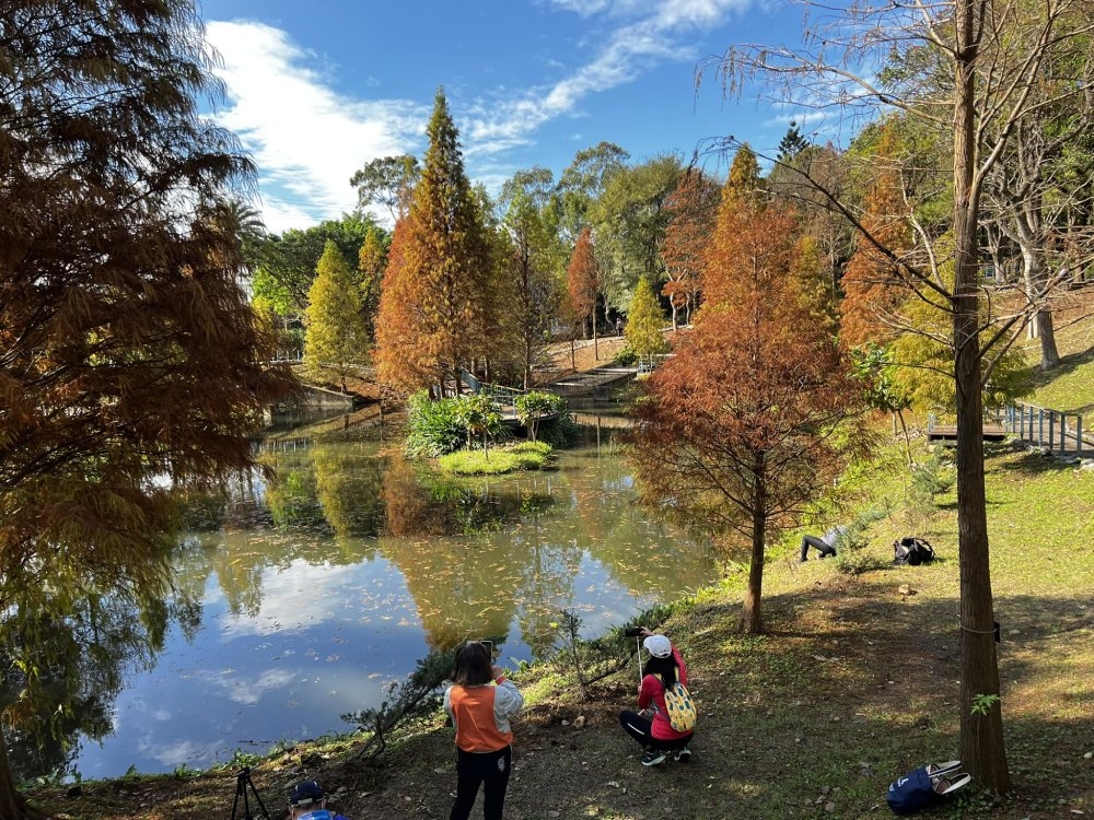長庚養生村室外占地17公頃，一年四季都可看到不同的自然美景。（圖片來源：長庚養生村臉書）