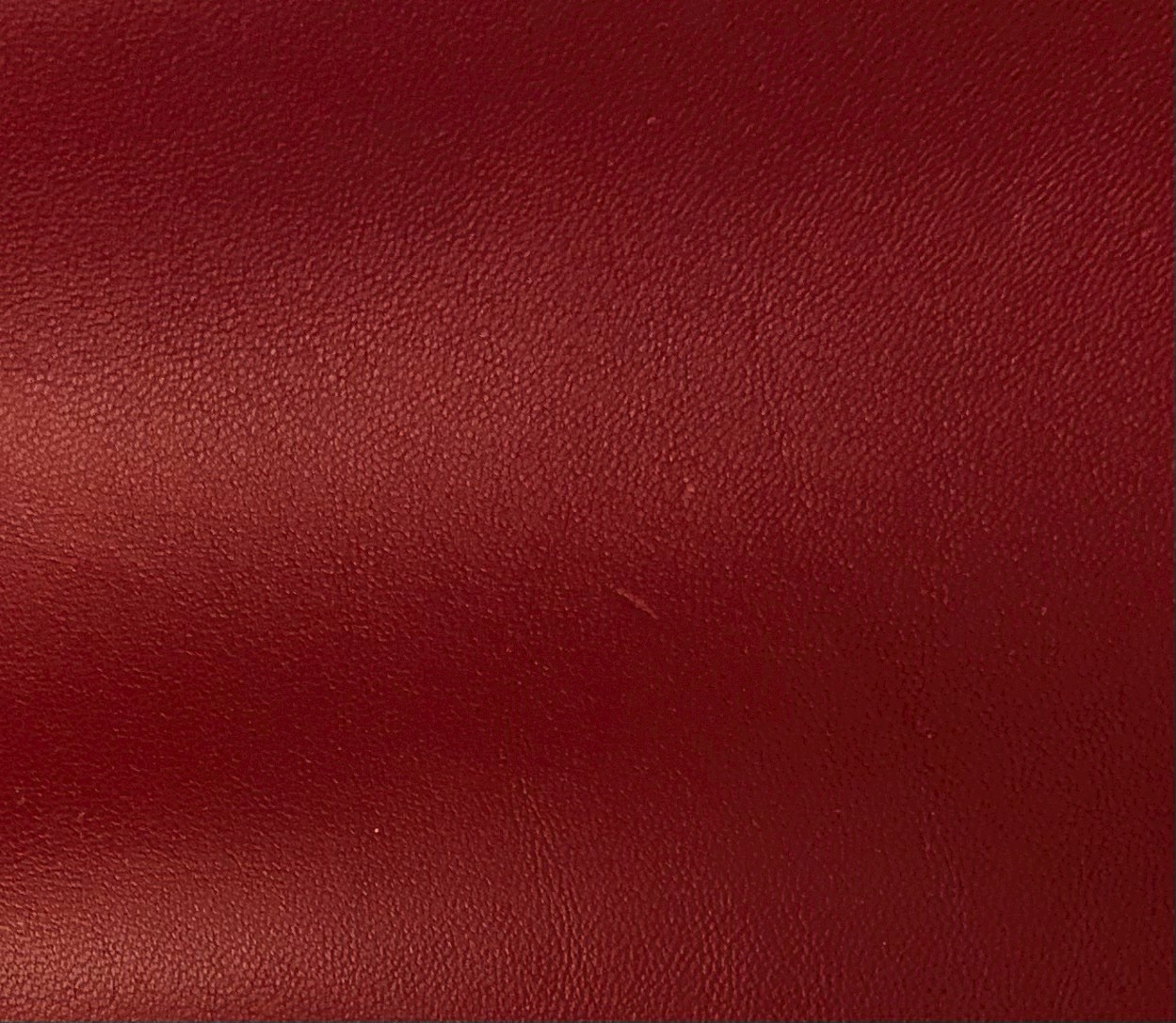 暗紅色