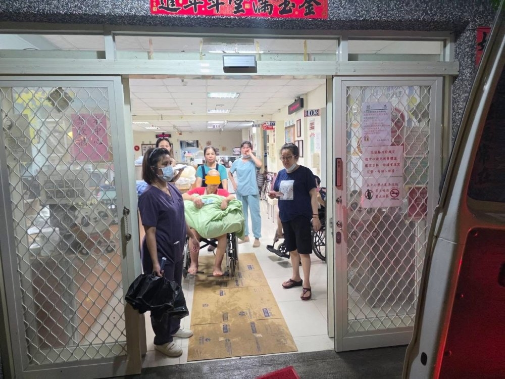 許玉華認為，平時的防災演練和員工訓練在災害發生時，發揮了很大功效。（圖片來源：光復老人長照中心）