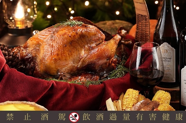 君品酒店火雞禮籃歡聚款適合邀請三五好友共同享用。（圖片來源：君品酒店）