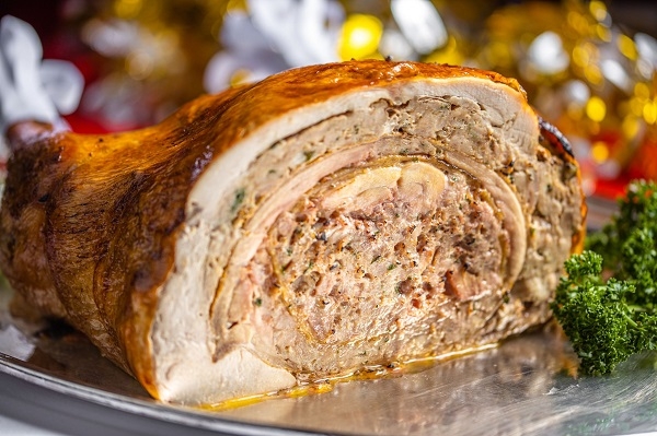   台北晶華酒爐烤火鴨雞剖面圖。（圖片來源：晶華酒店）