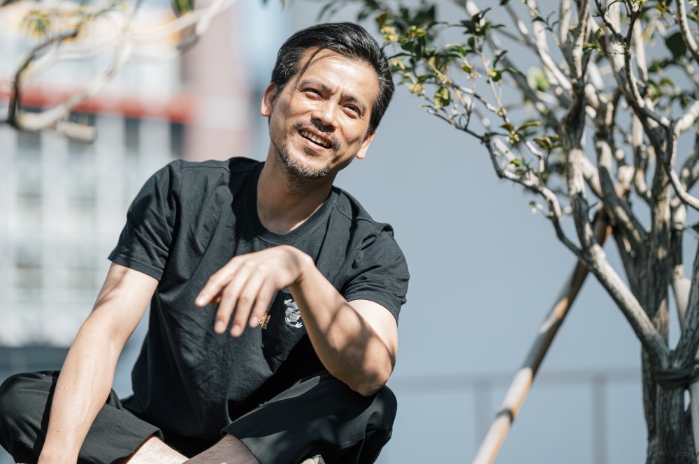 計畫主持發想者陳武康從罹患巴病20年的父親故事發想此作。（圖片來源：驫舞劇場）