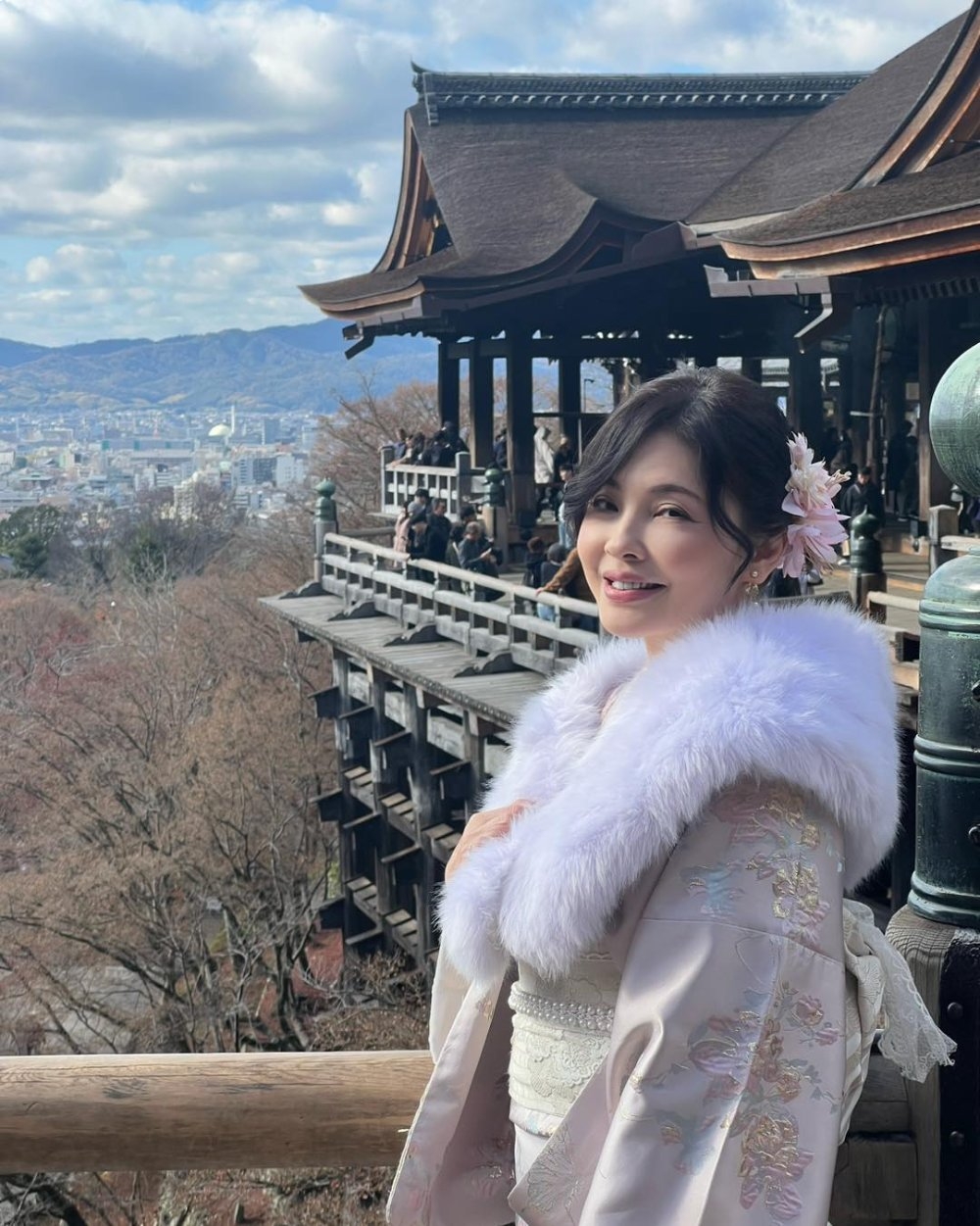 當愛離開，何如芸決定更愛自己，活出晶光燦爛的人生。圖為京都清水寺旅遊照。（圖片來源：何如芸）