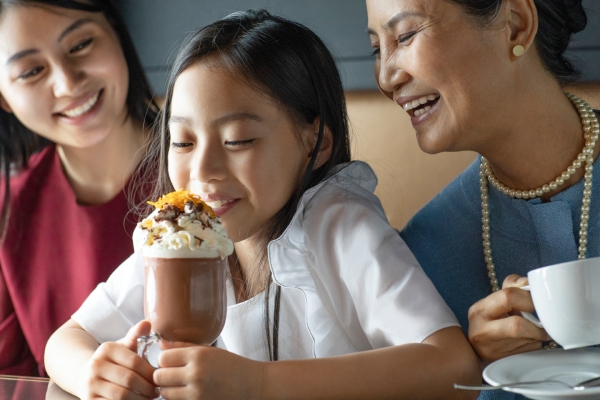 郵輪旅行讓各世代能在同一艘船上隨時相見卻又各自保有空間，提升相處品質。