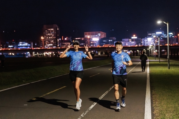 一個人運動很快樂，一群朋友一起運動更快樂！（圖片來源：孫百毅攝）