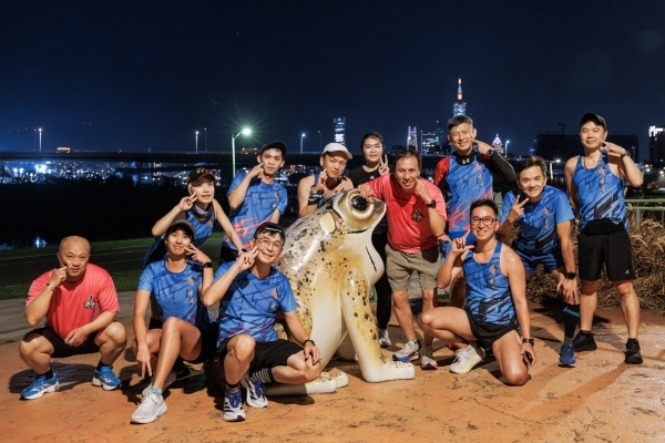 朋友一起跑步，每多一個人，快樂就多一分。（圖片來源：孫百毅攝）