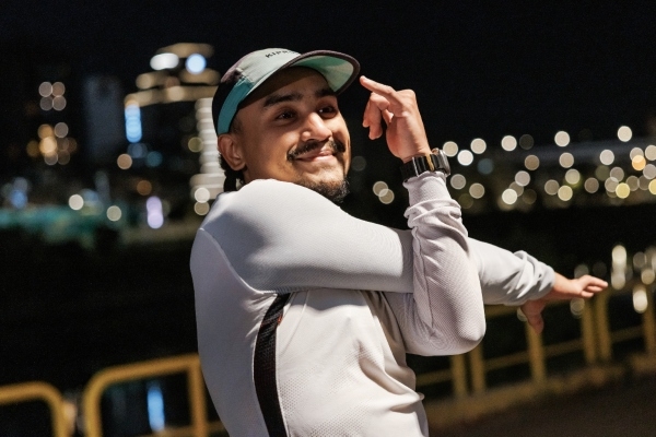 南港慢跑團不只年齡分布廣泛，連國籍都很多元！這位法國人原本是河濱慢跑的路人甲，因經常遇到南港慢跑團而加入社團。（圖片來源：孫百毅攝）