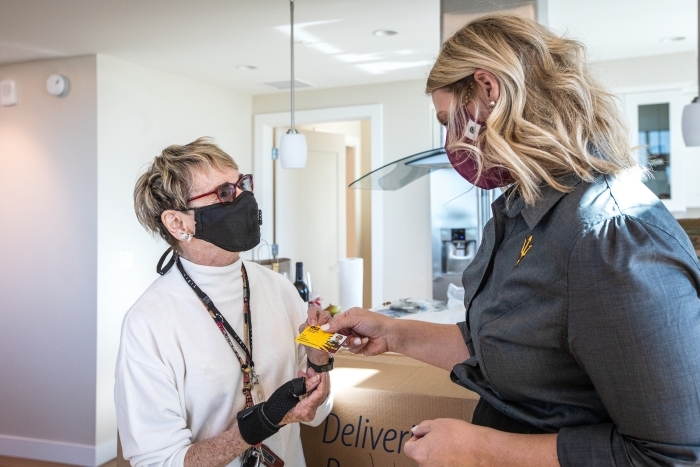 「Mirabella at ASU」的居民擁有可以自由進出校園設施的通行證，並且可以與學生共享校園的各種資源。（圖片來源：ASU NEWS）