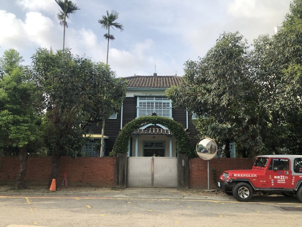 1984年，台灣知名導演侯孝賢拍攝的電影《冬冬的假期》部分場景即在此拍攝。這也是台灣翻譯家、作家朱天心母親劉慕沙的娘家。（圖片來源：苗栗縣政府文化觀光局）