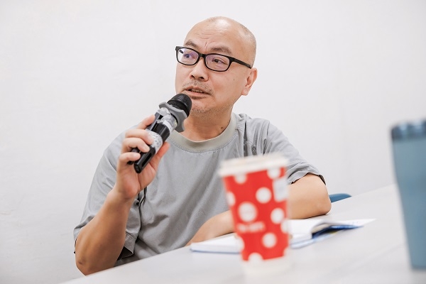 50+未來工作坊歡迎學員隨時提問和分享，讓32位學員也能彼此學習。（圖片來源：孫百毅攝） 