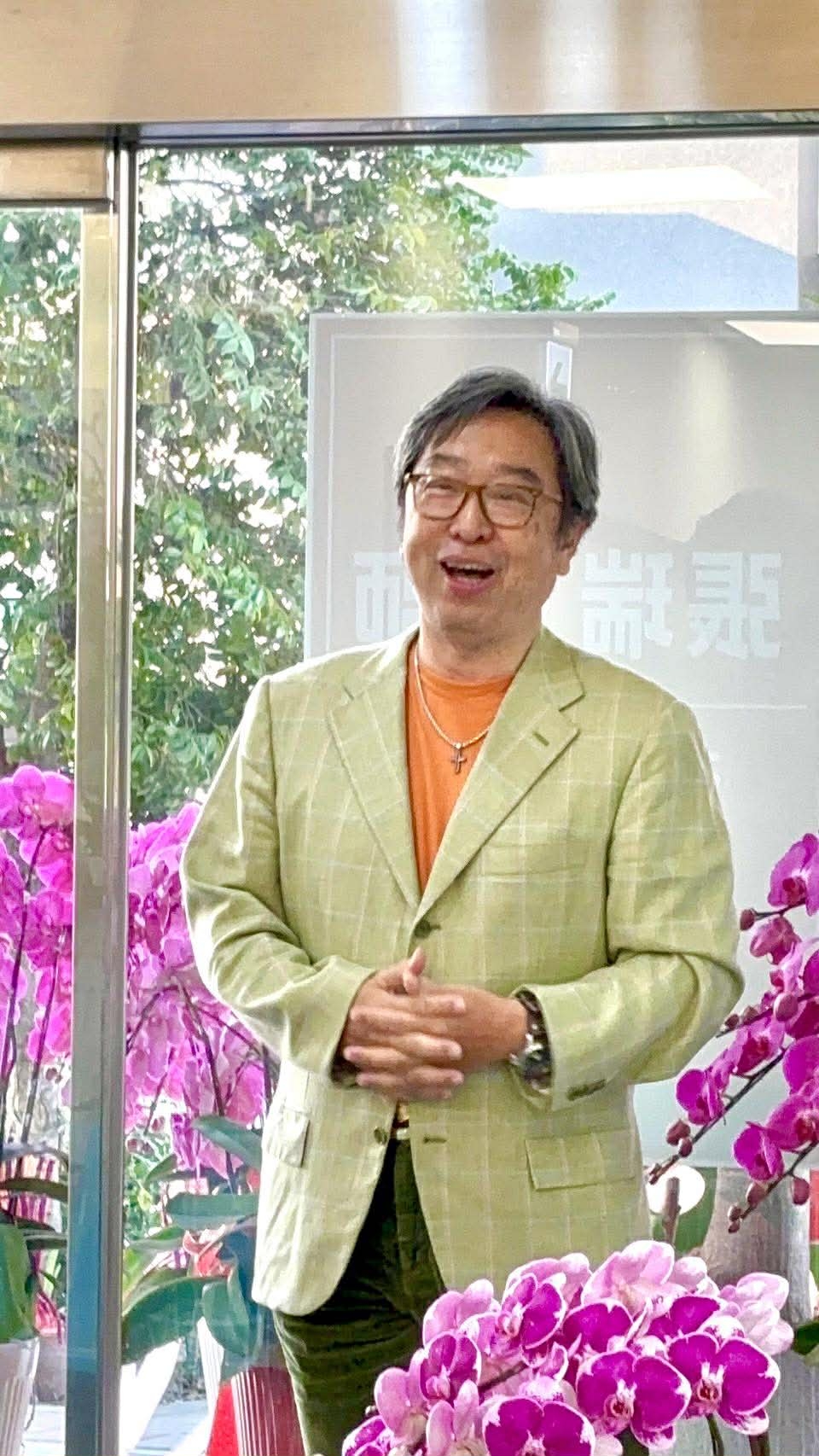 神經內科醫師宋思權長期服務失智症患者與家屬，也常到各地為居服員傳授照護知識。（圖片來源：宋思權）