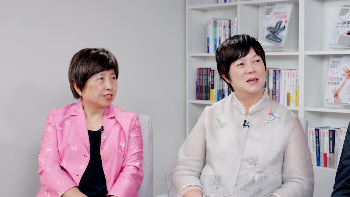 陳美琪、何麗梅