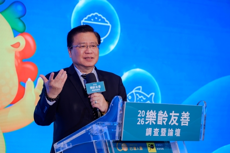 台灣人壽董事長許舒博出席論壇致詞表示，健康快樂的人不會變老，健康必須靠日常用心經營，而三餐正是維持健康最有效的方式。