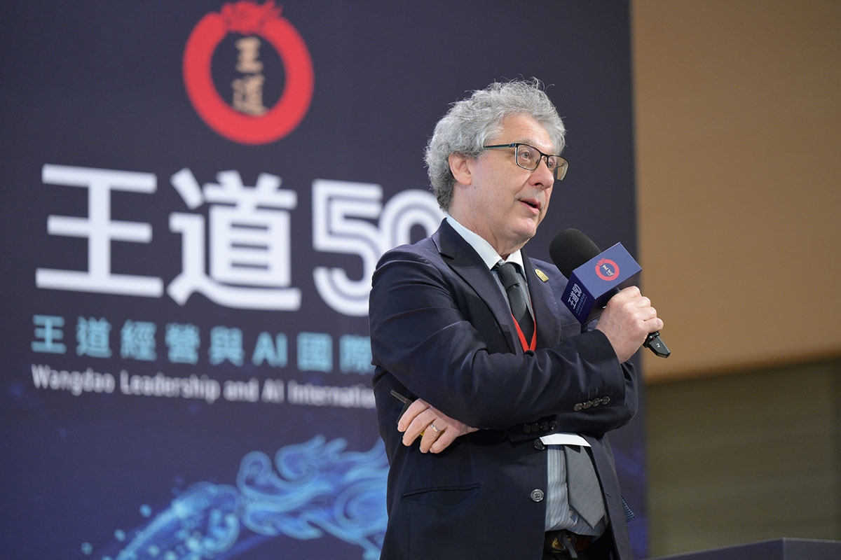 英國倫敦帝國大學商學院教授克里斯多夫.圖奇