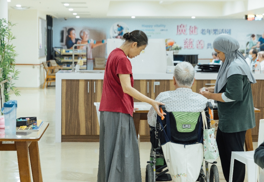 由台北市衛生局委託聯合醫院忠孝院區經營的信義廣慈住宿長照機構，是北市第一個醫療與長照整合示範場域。（圖片來源：日常散步．李盈靜攝） 
