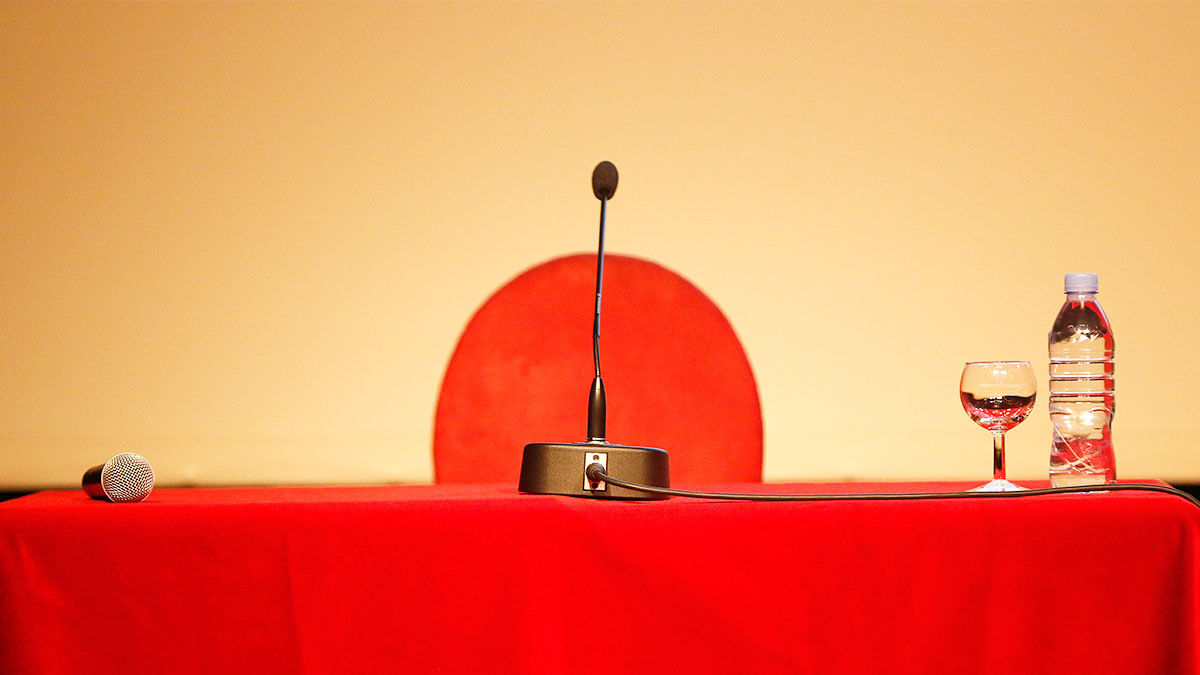 參與專題座談不用準備？