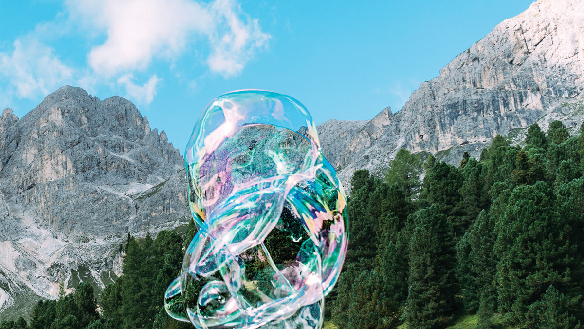 瑪莉絲．普朗克（Marlies Plank）覺得，大型肥皂泡在風景中飄浮的超現實效果很迷 人。她在全世界各地拍照，地點包括奧地利、摩洛哥、西班牙、義大利和斯洛維尼亞等地。