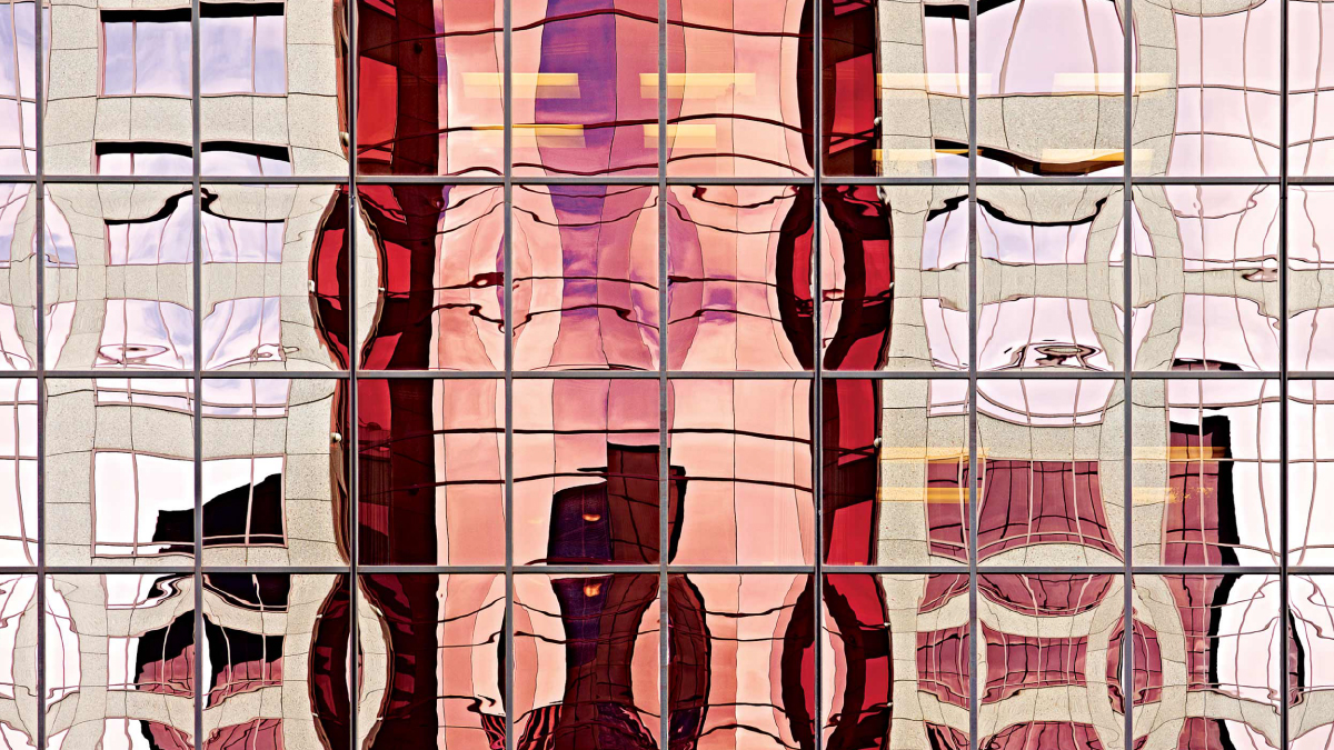 關於本文藝術作品：攝影師安德里亞．史東，記錄被光線、玻璃、鋼鐵、石材扭曲的城市景觀反射，觀察它們如何吸引觀看者，跨越城市建築形式的剛性和孤獨。