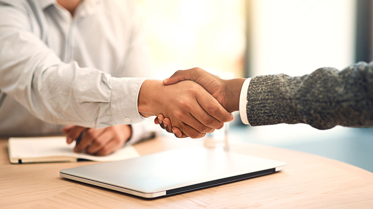 商場上人與人的關係，只有「契約」與「交易」嗎？