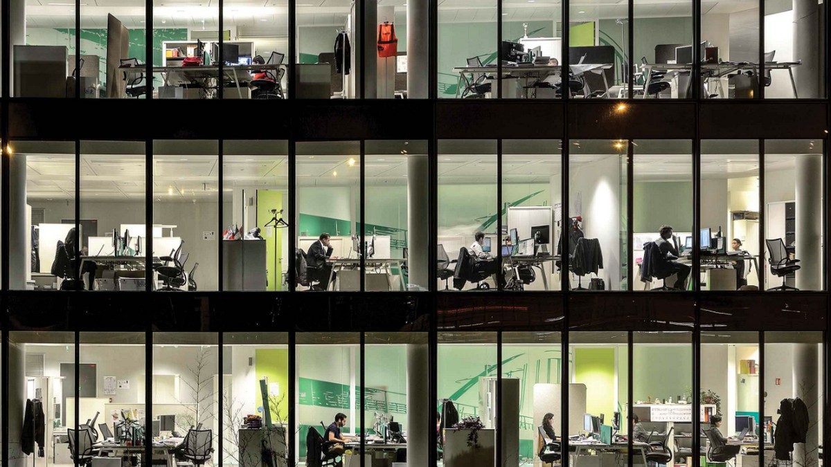 研究員工的電子溝通：從貼文看出組織文化