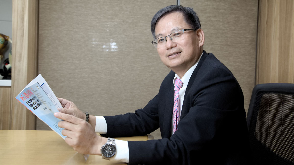 群創總經理楊柱祥「佛系」管理，迎接面板業春天