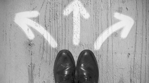 不景氣還想分紅利？