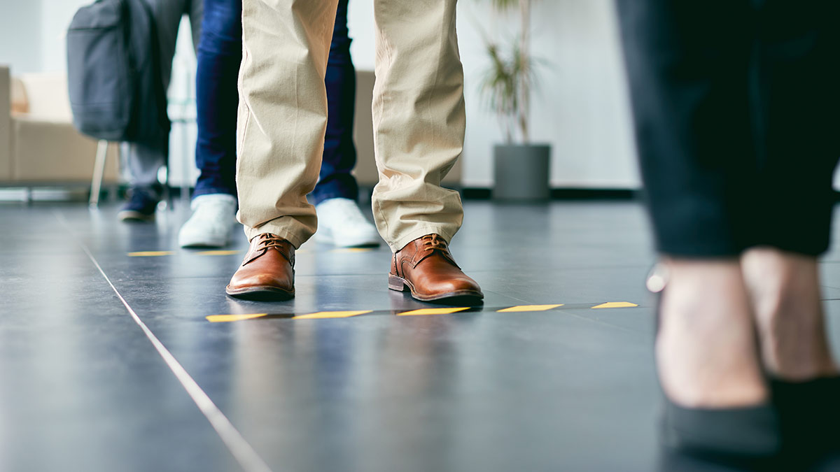 該跟同事當朋友嗎？掌握一大原則建立界線，輕鬆應對難搞同事