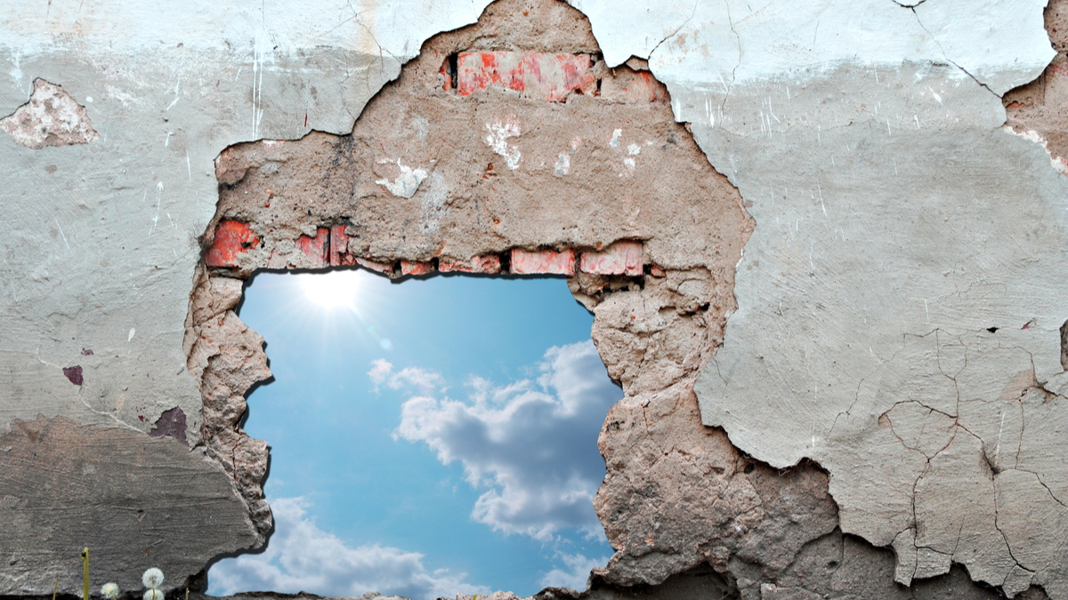 讓擋住顧客的高牆倒下