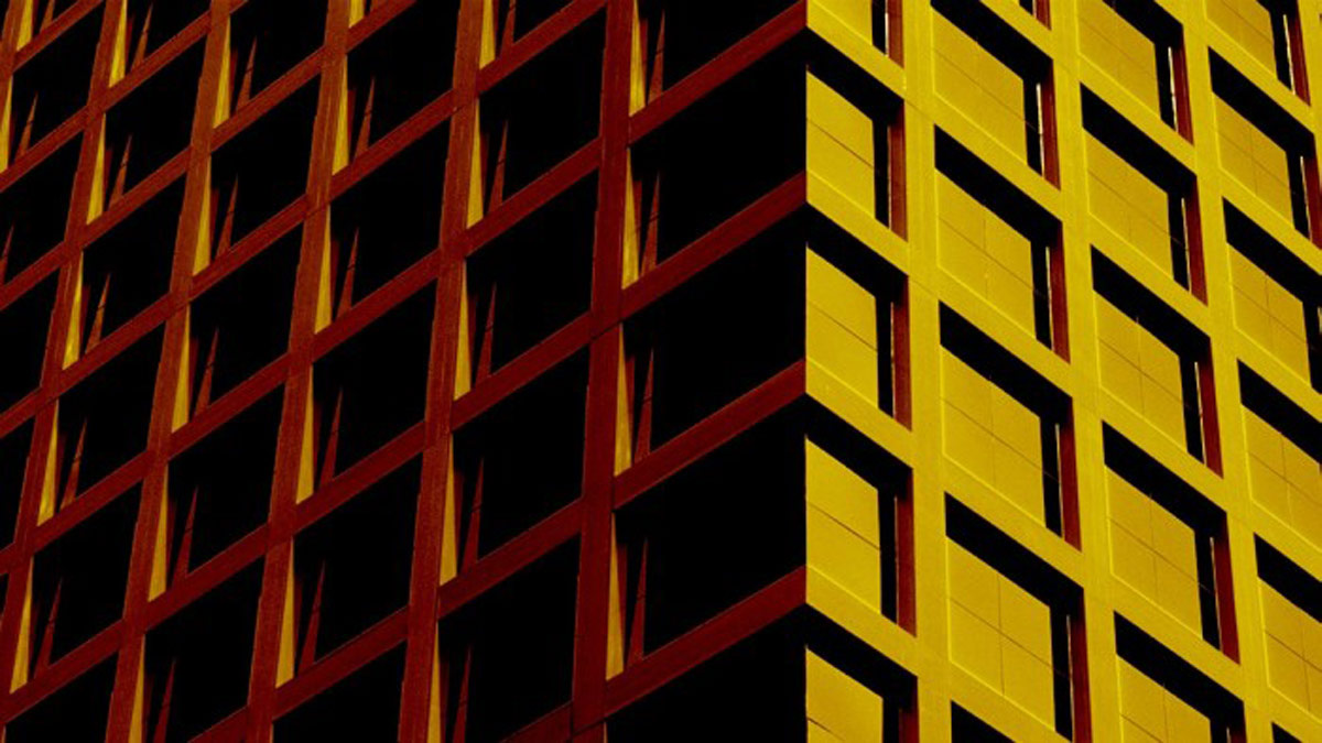 完美吹響熄燈號