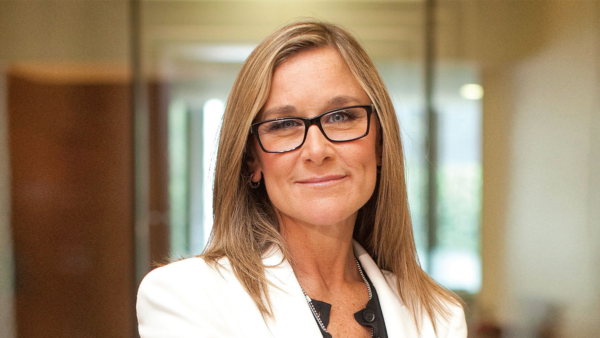 英國百年字號變身全球奢華品牌：Burberry的老店新生