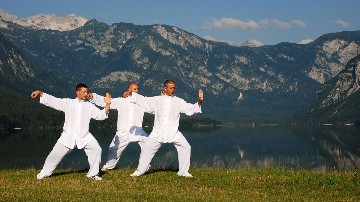 有技巧地使用「四兩撥千斤」回答法，應對衝著你來的棘手問題