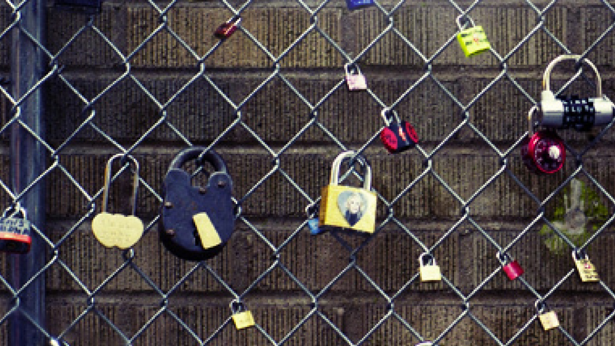 蘋果公司的專利戰其實是行銷策略？