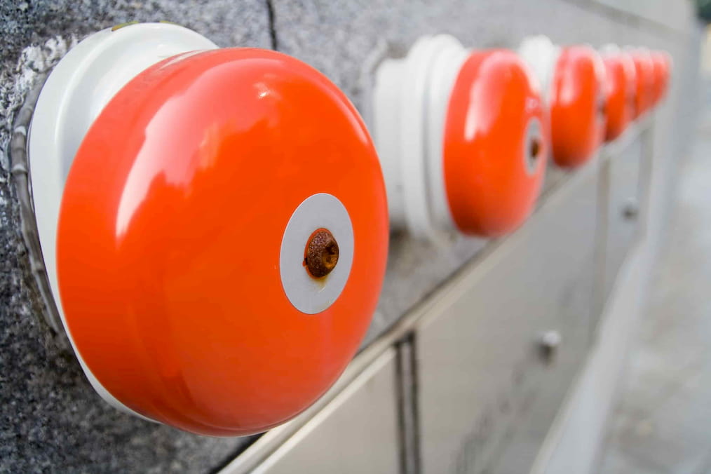 縱火的職場救火隊