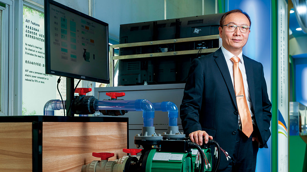 協磁公司董事長施志賢認為，AVM的價值分析理論與架構，不僅完善了傳統管理會計的管理精神，還有助企業發現經營的盲點；賴永祥攝。