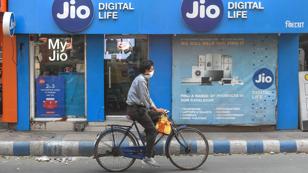 成就電信巨擘的關鍵：與競爭者合作